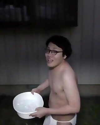 Japanilainen kuuluisa homo Poika Simoyaka Ice Bucket Challenge
